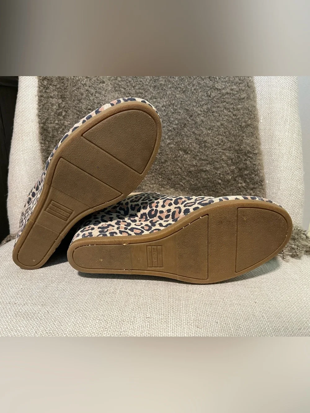 TOMS Kelsey Leopard Wedge Bootie - W8